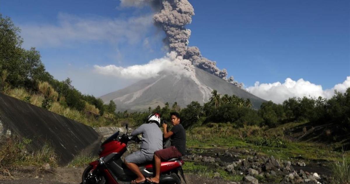 Fen Meno Natural Filipinas Evac A A Personas Por La Violenta