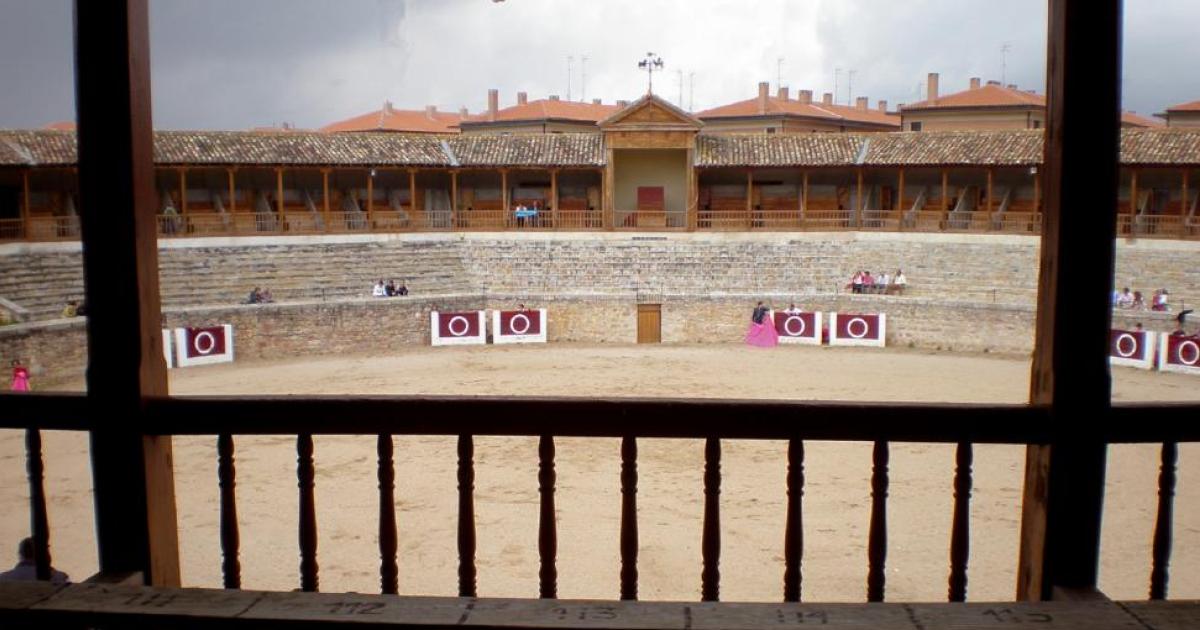 La plaza de toros de Medina de Rioseco acoge un espectáculo audiovisual ...