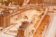Vista panorámica de Arco de Ladrillo y el entorno de la calle San José en los años 80.