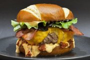 La hamburguesa V26 del Vayco de Valladolid.