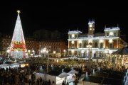 Iluminación navideña en la Plaza Mayor de Valladolid en una imagen de archivo.