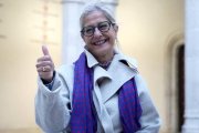 Pilar Garcés celebra su victoria tras el recuento electoral, en las instalaciones del Palacio de Santa Cruz.