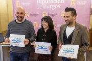 Borja Rosales, Inmaculada Sierra y Óscar Izcara, durante la presentación del Tayma. SANTI OTERO