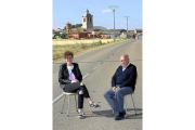 Virgina Hernández, alcaldesa de San Pelayo, y Rufino Hernández, alcalde de Nueva Villa de las Torres.-J.M. LOSTAU