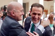 Jesús Julio Carnero y Conrado Íscar, el día de la toma de posesión del segundo como presidente de la Diputación. J. M. LOSTAU