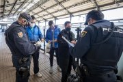 Controles de la Policía Nacional de la salida y llegada del AVE. - PHOTOGENIC  MIGUEL ÁNGEL SANTOS