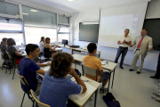 Alumnos atienden a una clase. Imagen de archivo.- ICAL