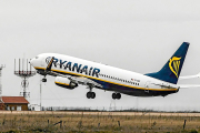 Un avión de Ryanair despegando del aeropuerto de Valladolid, en una imagen de archivo.-PHOTOGENIC