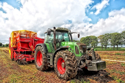 Maquinaria agrícola en la cosecha. E.M.