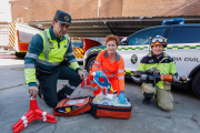 El teniente del subsector de Tráfico, Ramiro García, la médica de Emergencias Sanitarias de Sacyl, Esther Fraile, y el sargento de bomberos, Juan Carlos Rodríguez. -J.M. LOSTAU