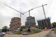 Obras de una promoción de viviendas en construcción frente al Museo de la Ciencia.-J.M. LOSTAU