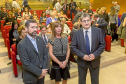 Eduardo Álvarez, director de RTVCyL; Luisa Alcalde, presidenta de Dircom Castilla y León; y Óscar Campillo, director de Marca.-Pablo Requejo