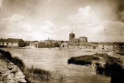 Imagen antigua de la localidad de Benafarces antes de que se desecase la laguna hace medio siglo.-A.B.