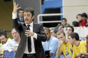 Porfi Fisac, entrenador del MyWigo Valladolid-J. M. LOSTAU