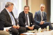 Enrique Pascual, Pablo Martín y Miguel Ángel Gayubo durante el Club de Prensa de El Mundo.- PHOTOGENIC