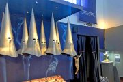 Sala del centro de interpretación de la Semana Santa ‘Huellas de Pasión’, con tallas de las cofradías.-EL MUNDO