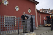 Vicente Lorente, en el exterior de su bodega de Esguevillas de Esgueva.-ARGICOMUNICACIÓN
