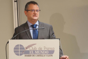 El consejero de Agricultura, Ganadería y Desarrollo Rural, Gerardo Dueñas, clausura el Club de Prensa de El Mundo '40 años de la Ribera del Duero'.- PHOTOGENIC