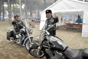 Los veteranos Julio y Miguel, asiduos a la concentración tordesillana y procedentes del motoclub 'Numancia', con su Harley y su Honda-Santiago G. del Campo