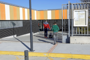 Acceso a un colegio público de Valladolid, en una imagen de archivo.- J.M. LOSTAU