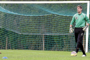 Raúl Fernández, durante un entrenamiento de esta temporada con el Racing-ROMÁN ALONSO