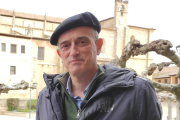 Enrique Martínez, responsable de Proyecto Arraigo, en la localidad palentina de Paredes de Nava.- ARGICOMUNICACIÓN