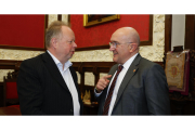 Andy Palmer y Jesús Julio Carnero, durante la reunión en el Ayuntamiento de Valladolid.-E. M.