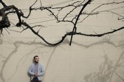 «UN OASIS EN MEDIO DE LA CIUDAD». Escoge fotografiarse en el Huerto de Calixto y Melibea, en Salamanca, porque asegura que «es un oasis en medio de la ciudad». «Abierto al Tormes, lo hemos utilizado como espacio de descanso y desconexión durante la c-E. Carrascal