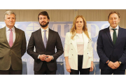 El presidente de Cascajares, Alfonso Jiménez; el vicepresidente de la Junta, Juan García-Gallardo; la Ceo de Transportes Muñoz, Virginia Muñoz y el consejero delegado de Proconsi, Tomás Castro. PHOTOGENIC