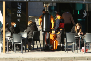 Imagen de archivo de terrazas abiertas en Ponferrada.- ICAL