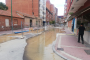 Rotura de tubería en la calle Saturno. POLICÍA VALLADOLID