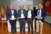 Antonio Piedra, Antonio Colinas, Fermín Herrero y Jesús Julio Carnero, ayer en el Palacio de Pimentel.-EL MUNDO