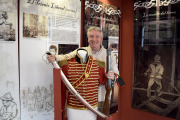 El profesor Celso Almuiña, en el Centro de Interpretación El Empecinado –uno de los personajes claves de la Guerra de la Independencia Española-, situado en la localidad natal de este personaje histórico, Castrillo de Duero (Valladolid).-ARGICOMUNICACIÓN
