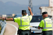 Control de carretera de la Guardia Civil de Tráfico.- E. M.