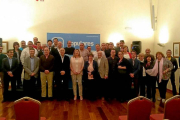 Jesús Julio Carnero, Ramiro Ruiz Medrano y Pilar del Olmo con los candidatos de la zona de Peñafiel-El Mundo