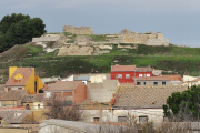 Ruinas del palacio fortificado de Mucientes visto desde el casco urbano de la localidad. - PABLO REQUEJO