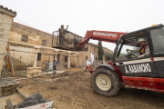 Obras de acondicionamiento y limpieza de los patios de la Casa del Priorato de San Román de Hornija.-PABLO REQUEJO