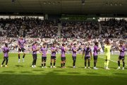 Once inicial blanquivioleta en su últino amistoso, en campo del Derby County inglés.