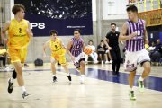 Atencia sube el balón ante el Gran Canaria B.