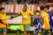 Sadiq celebra su primer gol con el Valencia ante el Ourense en Copa del Rey
