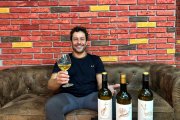 Richard Sanz escenifica el lanzamiento de su tres primeros vinos blancos de la añada de 2025