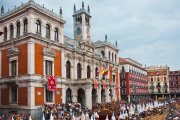 La Plaza Mayor de Valladolid durante una procesión de Semana Santa