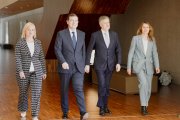 Leticia García, Alfonso Fernández Mañueco, Francisco Vázquez y Rocío Lucas a su llegada al pleno