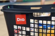 Carro de la compra de un supermercado DIA