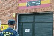 Agente de la Guardia Civil en un cuartel.