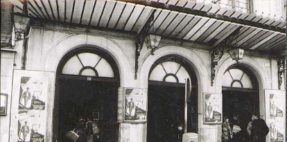 Entrada al en el Teatro Lope de Vega de Valladolid en 1970 - ARCHIVO MUNICIPAL VALLADOLID