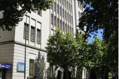 Facultad de medicina de Valladolid donde ha estado ubicado el centro de farmacovigilancia. -E.M