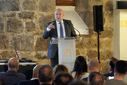 El alcalde de Valladolid, Jesús Julio Carnero, presenta el Plan Estratégico de Turismo 2024-2027. ICAL