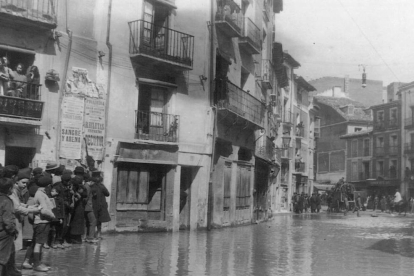 La calle de Las Angustias en 1924