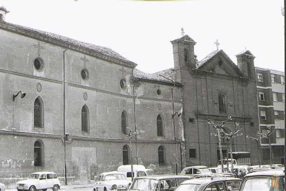 Vista de la iglesia del Convento de las Brigidas en 1970